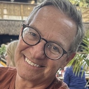 Author photo for rollie lynn